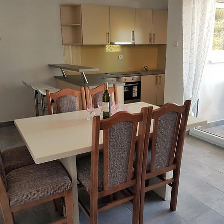 Summer Holiday Apartments Novalja Exterior photo